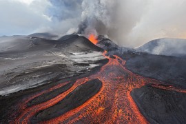 Tolbachik火山喷发,俄罗斯堪察加半岛