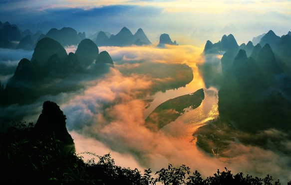中国桂林的丽江日出。