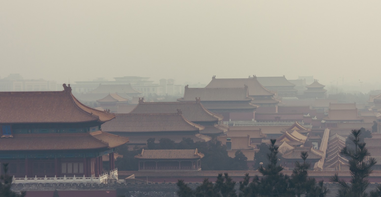 中国北京故宫上空的雾霾。