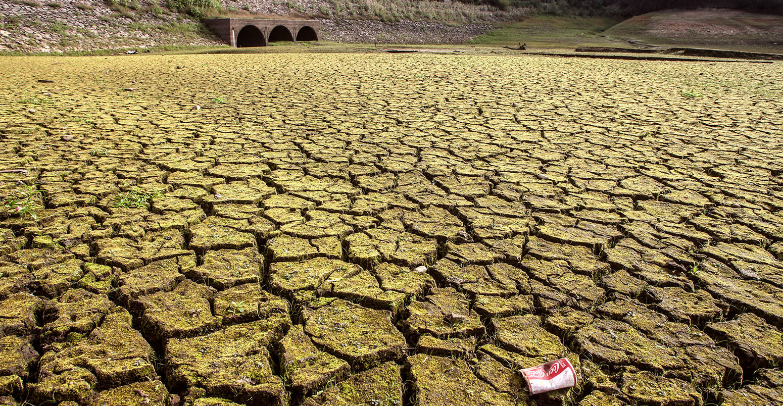 Wayoh水库干旱，英国博尔顿。2018年9月1日。图片来源:Phil Taylor / Alamy Stock Photo。PHBBJR