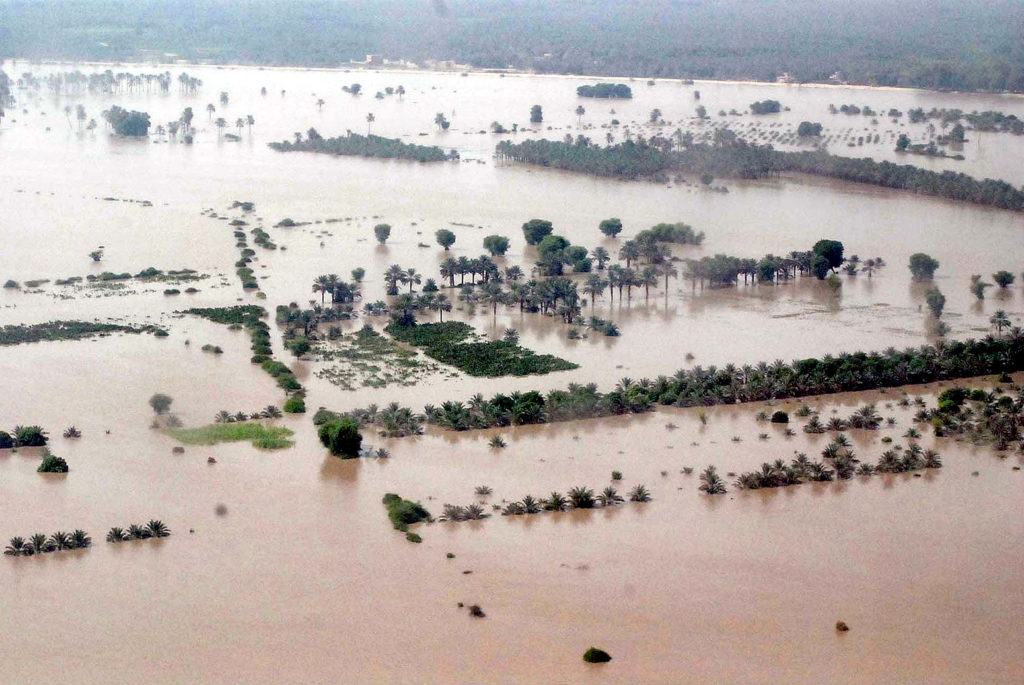 洪水袭击地区的鸟瞰图苏库尔,巴基斯坦,2010年8月12日。信贷:Asianet-Pakistan除股票的照片。