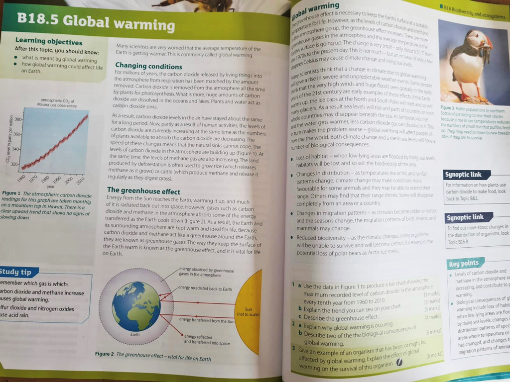 页面从教科书中使用英国学校教学生关于全球变暖