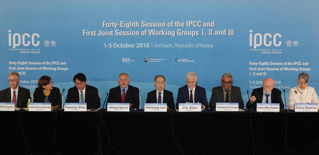 政府间气候变化专门委员会(IPCC)领导人召开新闻发布会,向媒体在仁川的特别报道,首尔,2018年10月8日。